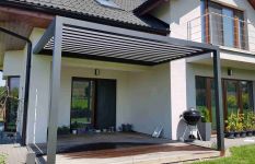 pergola CUBE s pohyblivým slunolamem